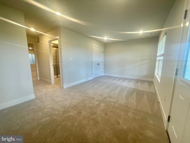 Building Photo - 2264 Marcy Dr