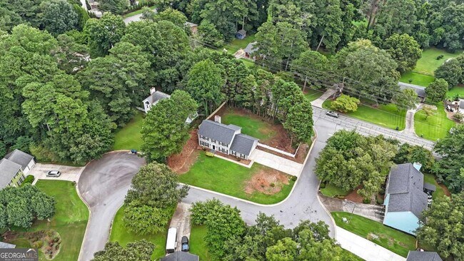 Building Photo - 2620 Valencia Dr NE