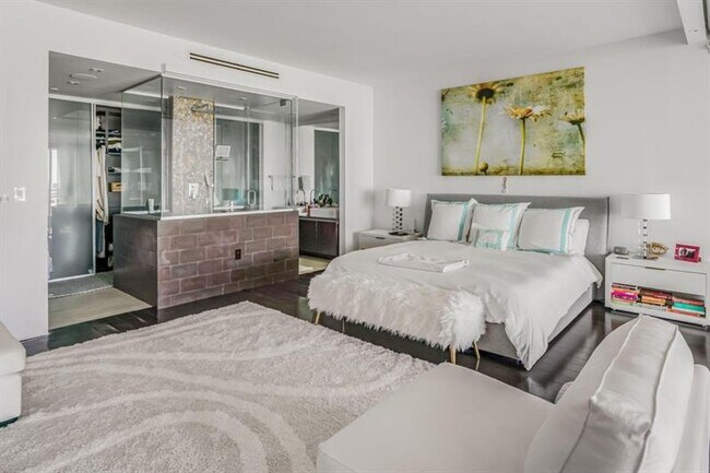 Building Photo - 1040 Biscayne Blvd