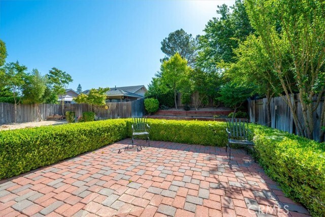 Building Photo - 836 Casals Dr