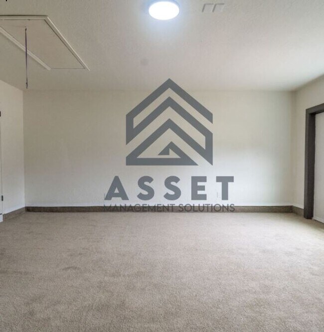 Building Photo - 4 Bedroom Rent to Own Home Available!