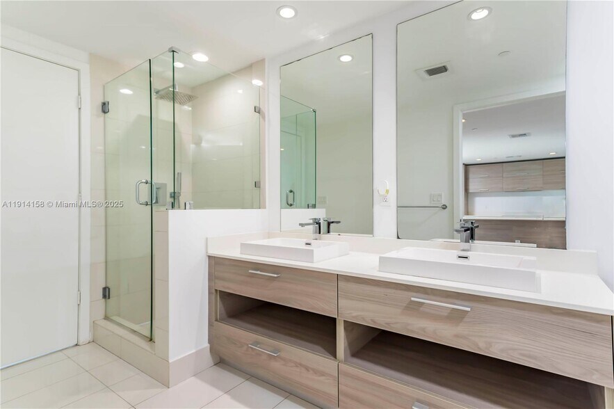 Building Photo - 1300 S Miami Ave