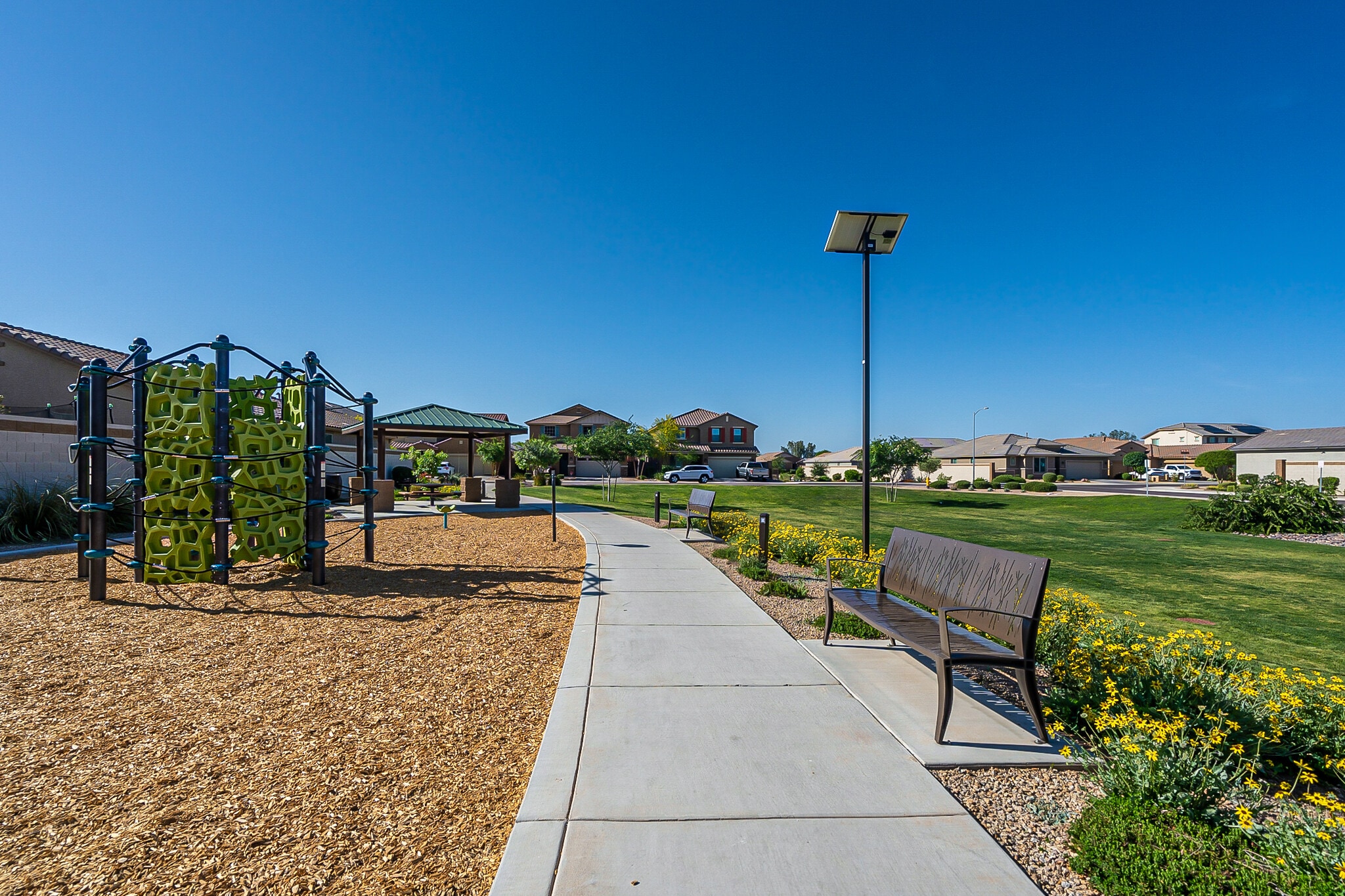 Building Photo - 15877 W Mauna Loa Ln