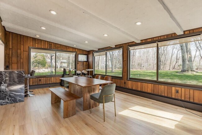 Building Photo - 15 Winchester Dr