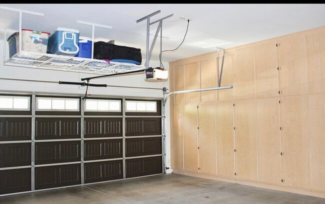 Building Photo - 20892 W Eastview Way