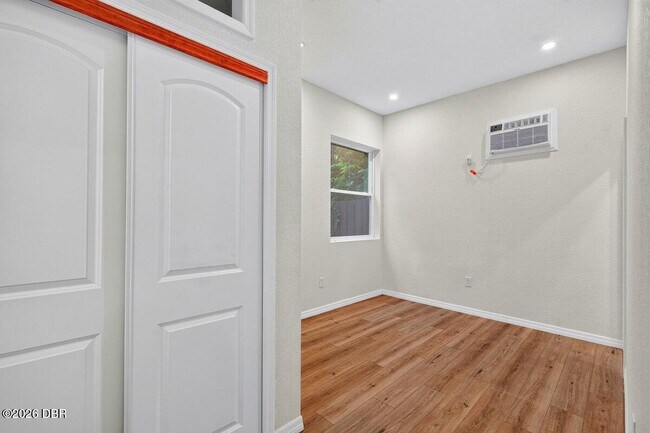 Building Photo - 205 N Wild Olive Ave
