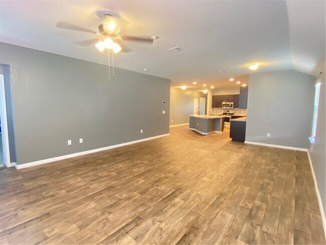 Building Photo - 321 Old Glory Trail