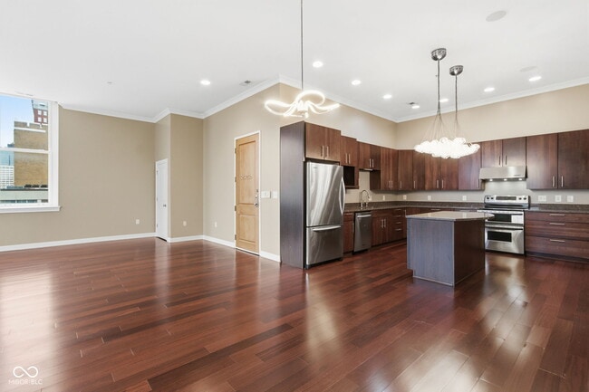 Building Photo - 141 S Meridian St