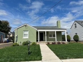 Building Photo - 242 Grove St