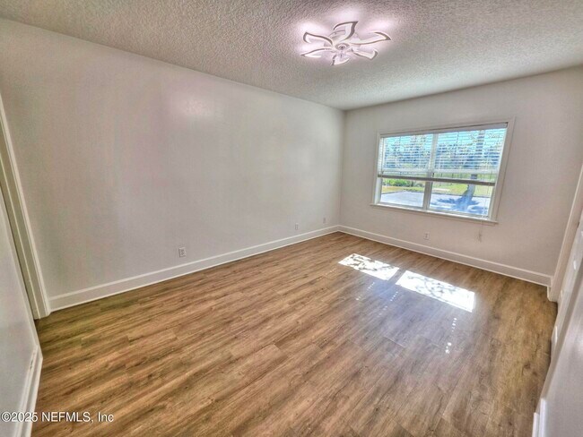 Building Photo - 3434 Blanding Blvd