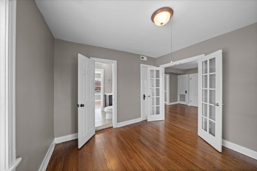 Building Photo - 3803 Pennsylvania Ave