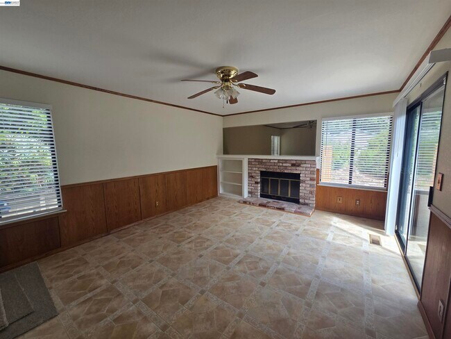 Building Photo - 11732 Bloomington Way