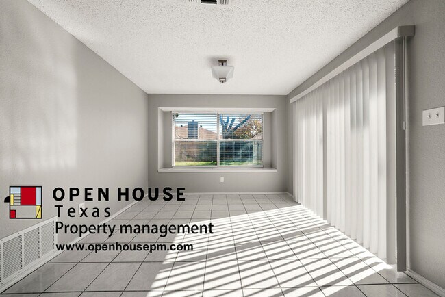Building Photo - 4908 Shady Oak Trail, Grand Prairie