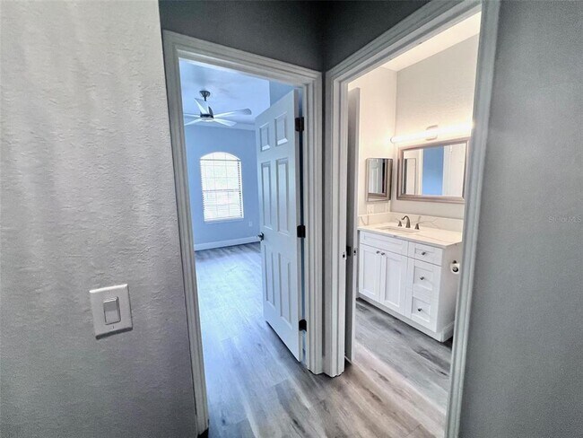 Building Photo - 2250 Portofino Pl