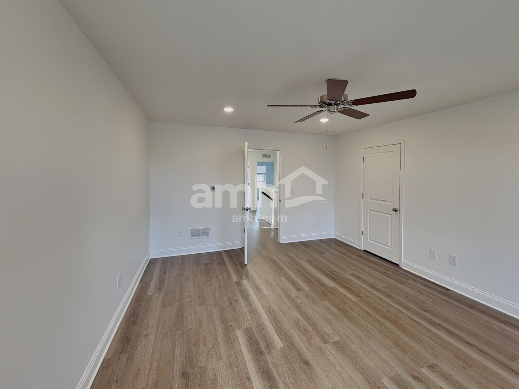 Building Photo - 1004 Heritage Blvd