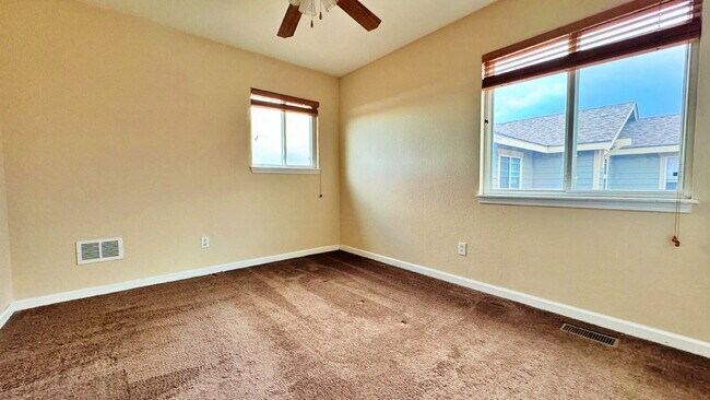 Building Photo - Welcome to this Beautiful 3 Bed 2 Bath 2 Garage Home with Big Backyard in Brighton East Farms!