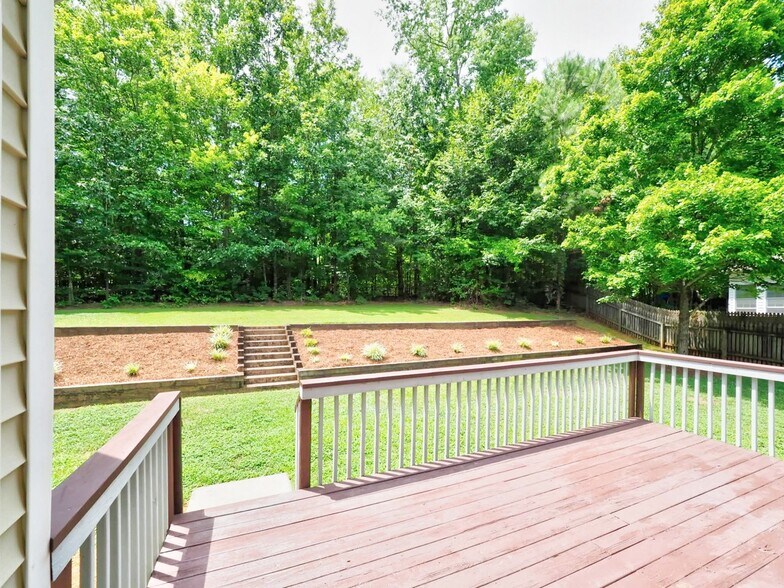 Building Photo - 425 New Parkside Dr