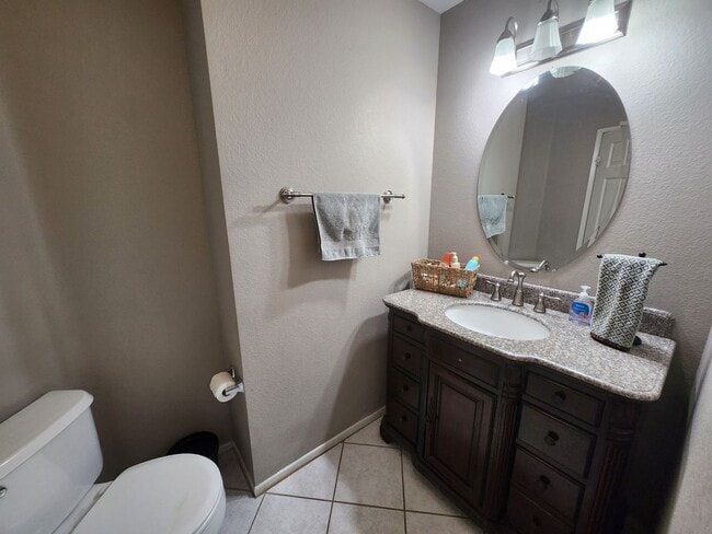 Building Photo - Rare rental in Sycamore Crossing!