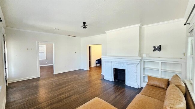 Building Photo - 704 NW 34th St