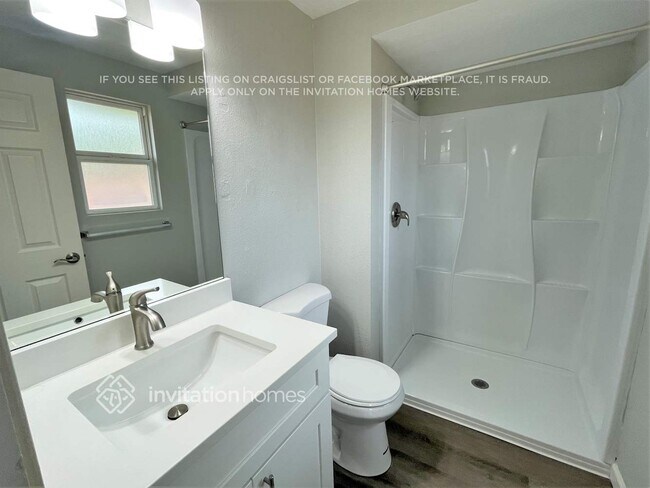 Building Photo - 2418 SW 306th Pl
