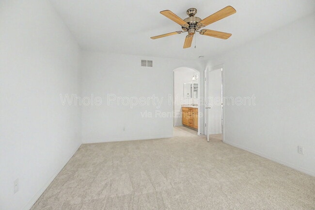 Building Photo - 11081 Independence Cir W