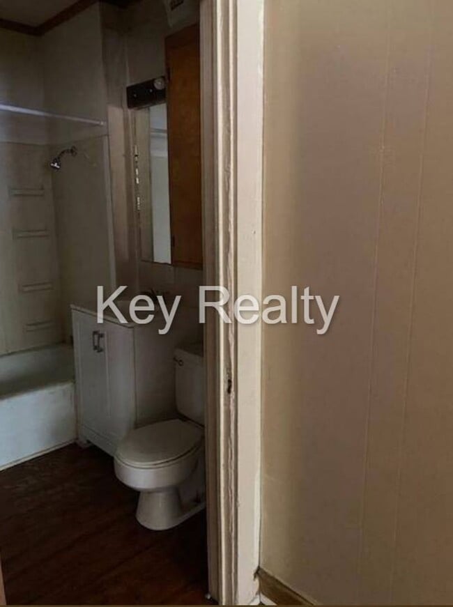 Building Photo - 3016 Asber St