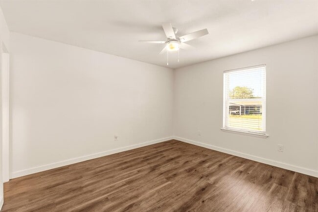 Building Photo - 2507 Biggs Dr