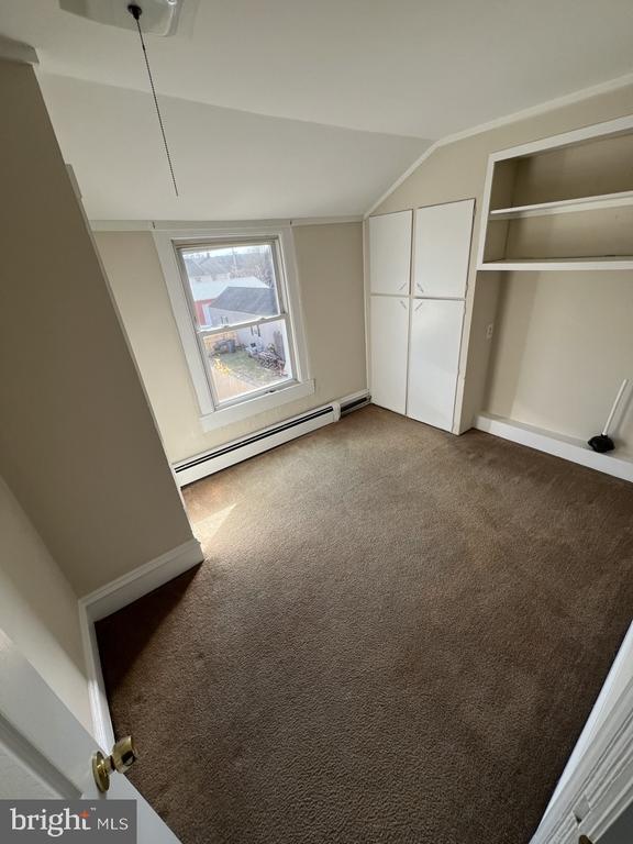 Building Photo - 429 S 9th St