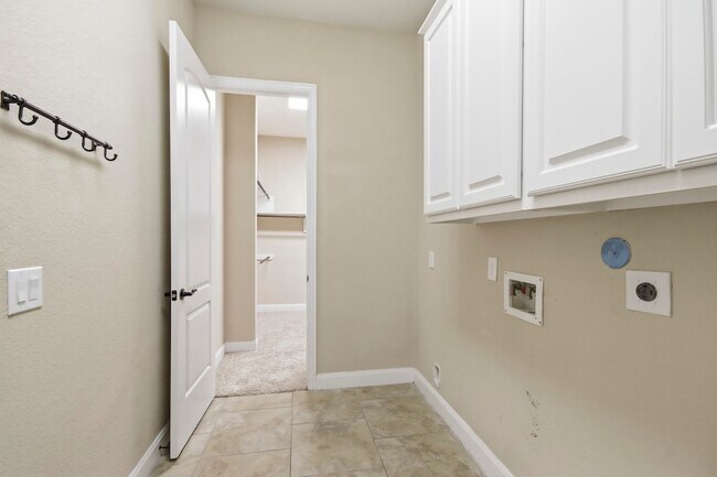 Building Photo - 25235 Denton Trace Dr