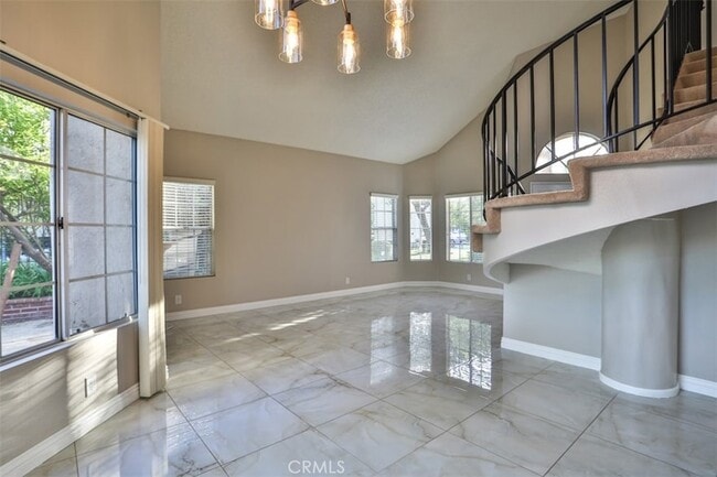 Building Photo - 176 Cll Renata