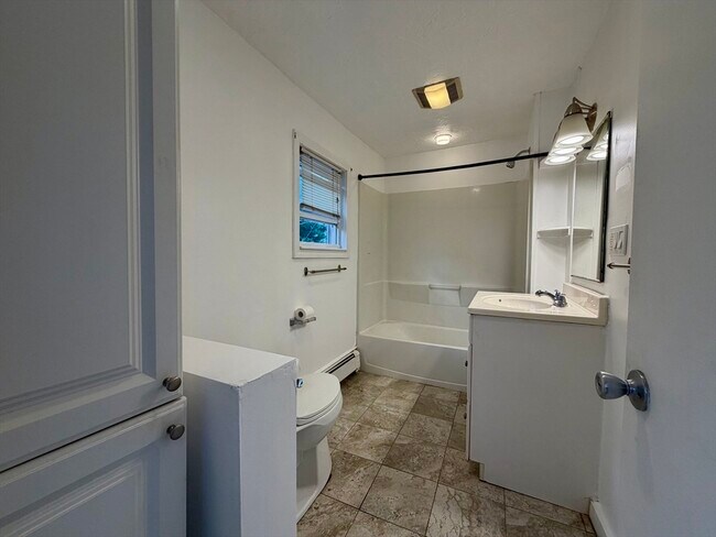 Building Photo - 98 W Spring St