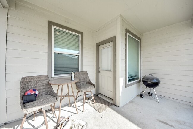 Building Photo - 9447 Klein Ln