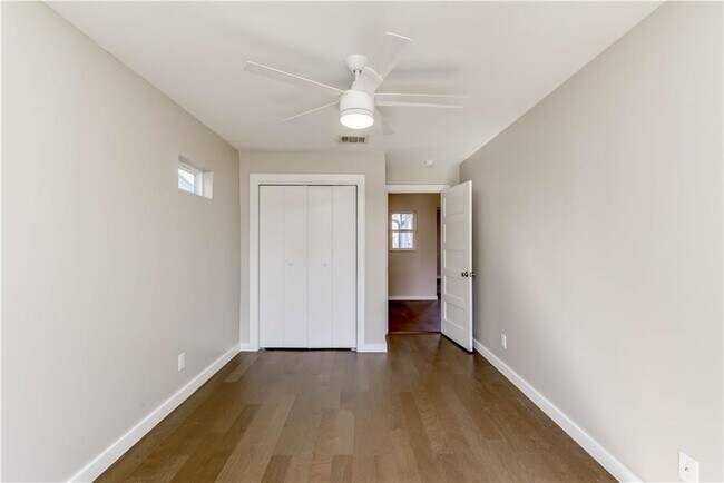 Building Photo - 4702 Bandera Rd