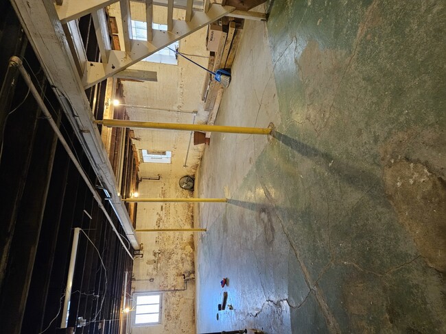 Building Photo - 1515 S 57th Ct