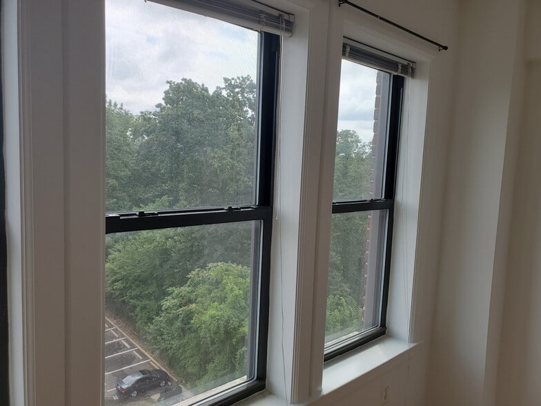 Building Photo - 3900 14th St NW