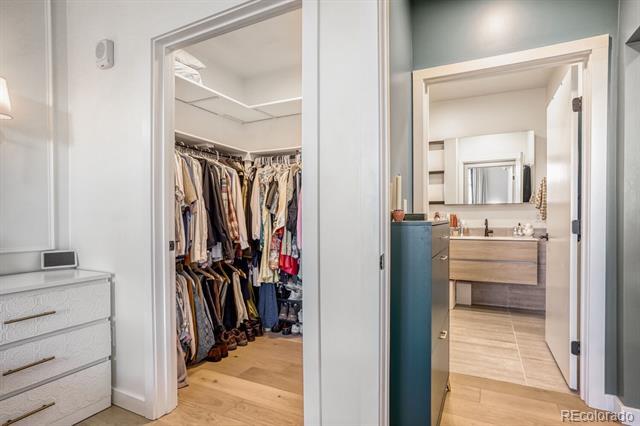 Building Photo - 1601 Park Ave