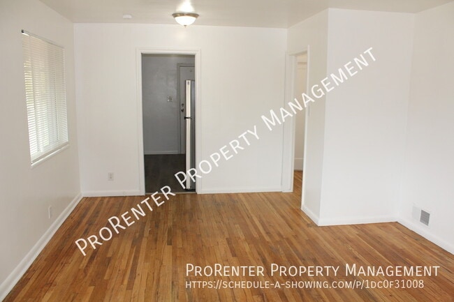 Building Photo - 1107 E 800 S