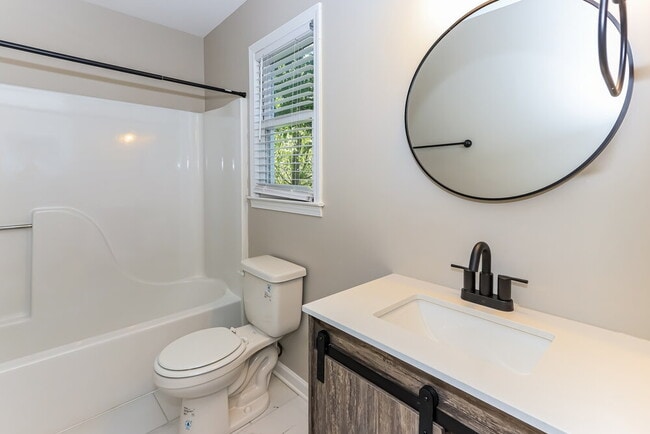 Building Photo - 1612 Carriage Hills Dr