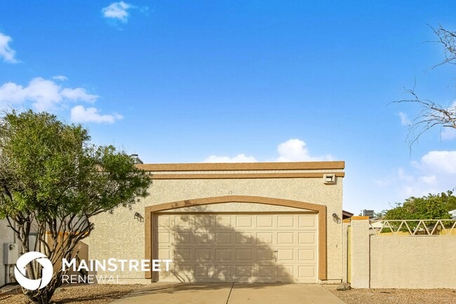 Building Photo - 1506 E Wescott Dr