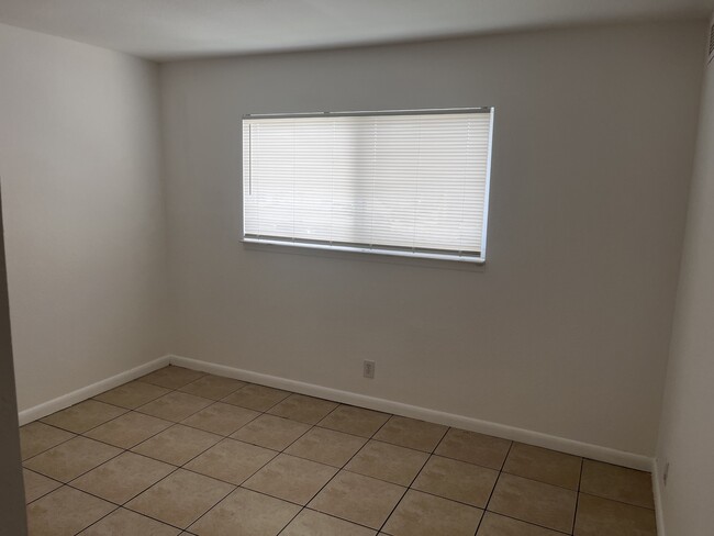 Building Photo - 2944 NW 55th Ave