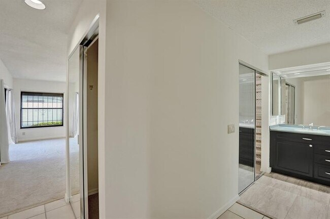 Building Photo - 21349 Placida Terrace