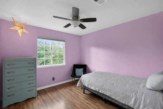 Building Photo - 8113 Willet Trail