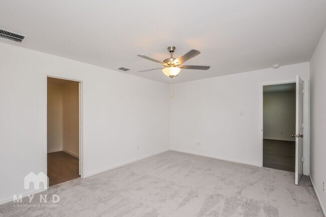 Building Photo - 2756 Mistwood Dr