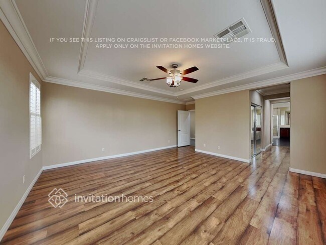 Building Photo - 9203 Bronze River Ave