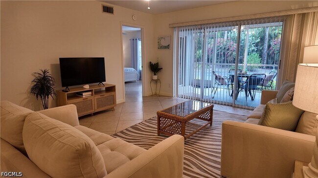 Building Photo - 509 Roma Ct