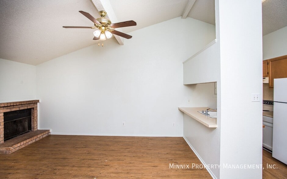 Building Photo - 130 N Troy Ave