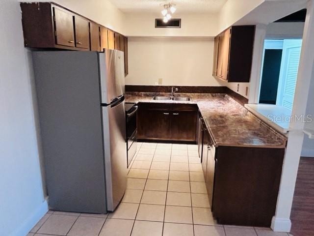 Building Photo - 2887 S Osceola Ave