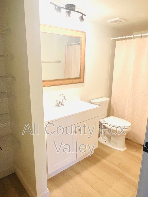 Building Photo - 1930 Kenilworth Cir