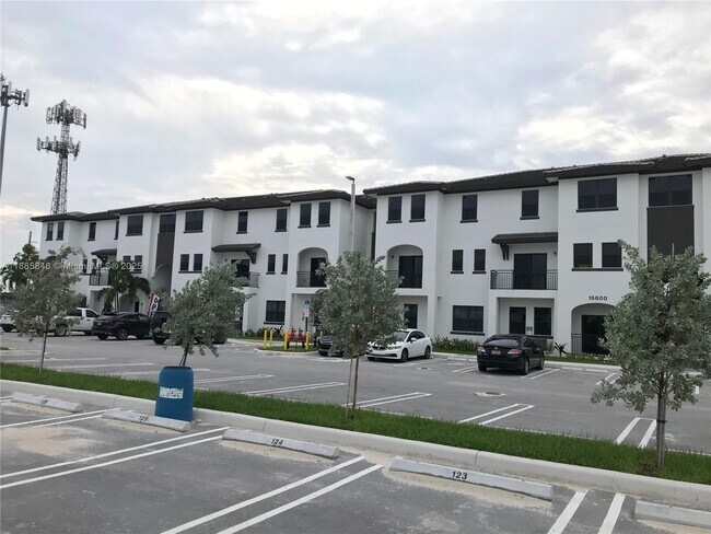 Primary Photo - 15600 SW 136th St