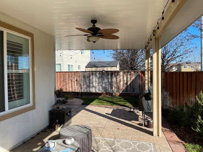 Building Photo - NEWER MODERN HOME BEHIND KAISER VACAVILLE *STAR RENTALS